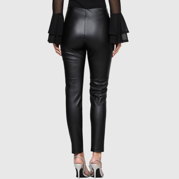 Faux leather skinny pants - NWT - Picture 3 of 4